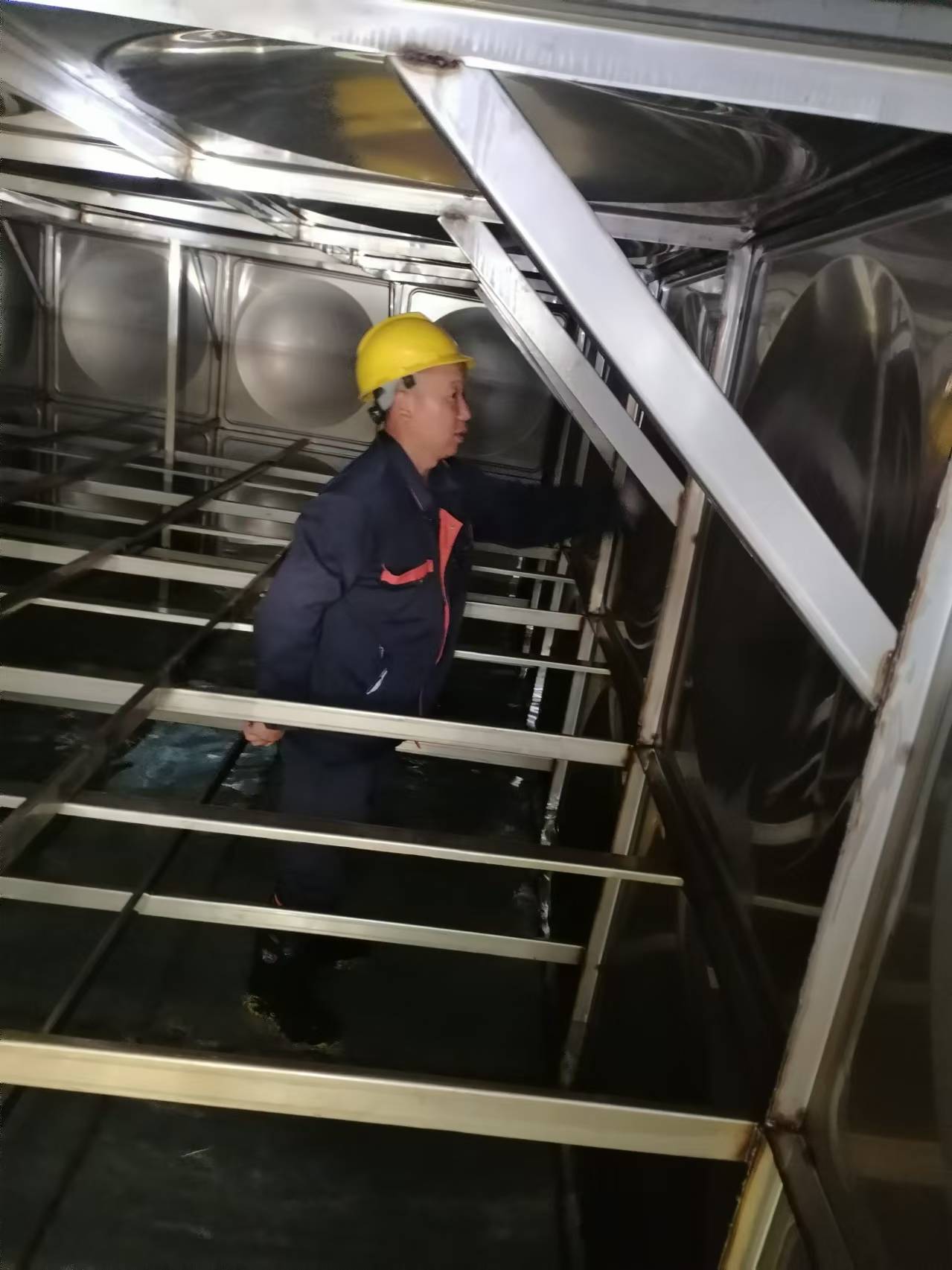 浙江滨江清洗水箱(图1)