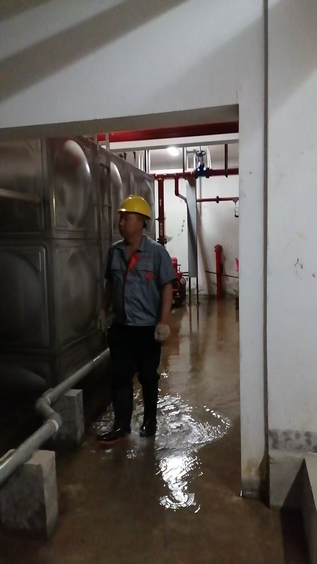 杭州塘栖清洗水箱公司(图1)