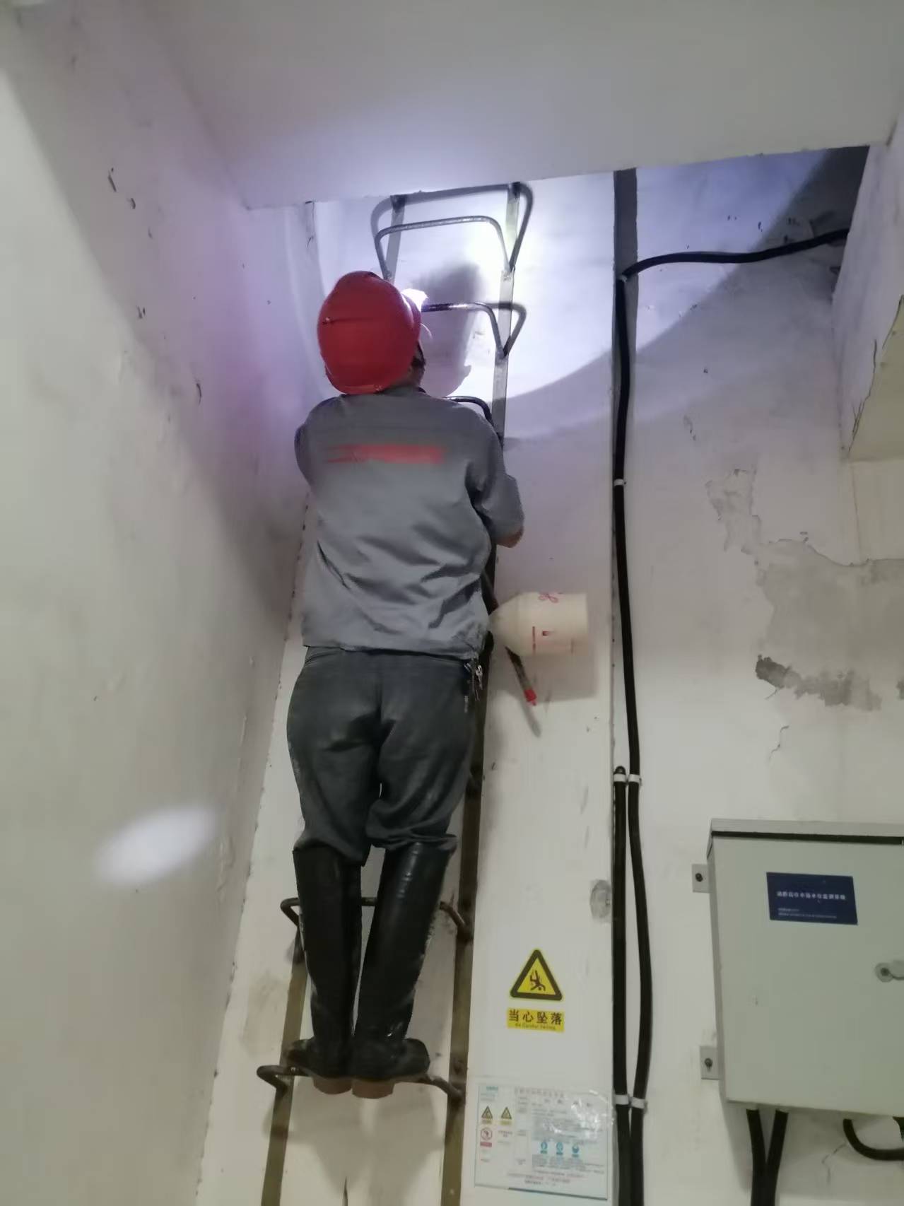 浙江义乌清洗水箱公司 义乌水箱清洗 水箱清洗公司(图3)