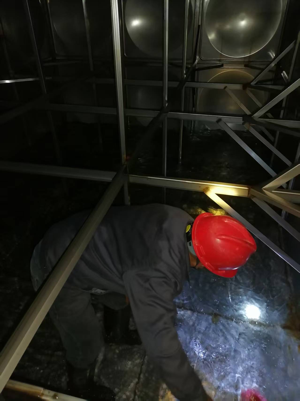 浙江天台县厂房生活水箱清洗 检测检测 清洗水箱(图2)